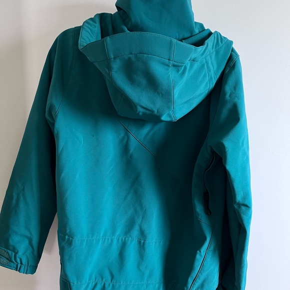 Volcom Snowboarding Jacket - Picture 3 of 3